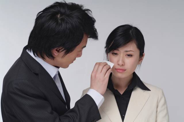 假如你是老板，會怎么處理這個(gè)女員工？