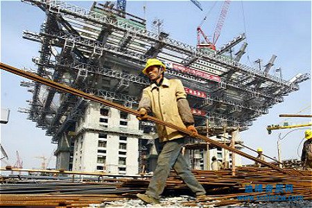 建筑工程資質三級升二級需要那些人員？