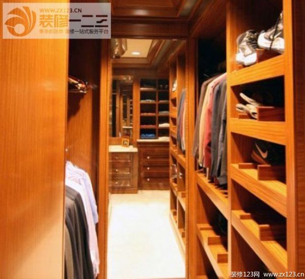 強(qiáng)大的收納功能 10個(gè)步入式衣帽間設(shè)計(jì)