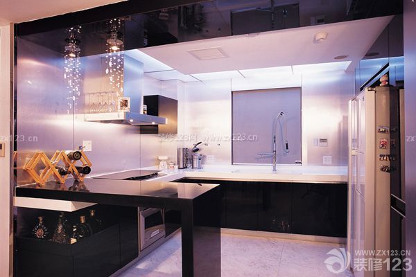 敞開(kāi)式廚房好嗎——根據(jù)烹飪形式?jīng)Q定